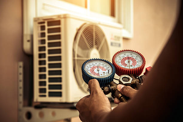 Professional Emergency Hvac technician working in Celeste, TX